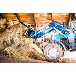 Продажа вил для сена для погрузчиков Универсал и сельскохозяйственной техники в Московской области, Рязани, Калуге, Туле с доставкой в регионы РФ. Выгодные условия для фермеров. Сервисное обслуживание. ЗапчастиАгроТехноПарк