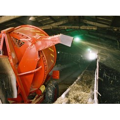 Продажа измельчителей рулонов грубых кормов ИГК-5М и другой сельскохозяйственной техники в Московской области, Рязани, Калуге, Туле с доставкой в регионы РФ. Выгодные условия для фермеров. Сервисное обслуживание. Звоните!  ГК АгроТехноПарк