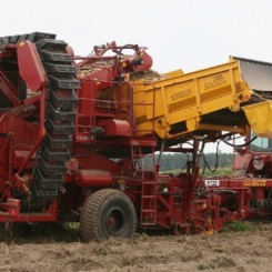 Картофелеуборочный комбайн ПКК-2-05 РТ25