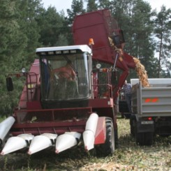 Продажа початкоуборочных комбайнов ES4 и другой сельскохозяйственной техники в Московской области, Рязани, Калуге, Туле с доставкой в регионы РФ. Выгодные условия для фермеров. Сервисное обслуживание. Звоните!  ГК АгроТехноПарк