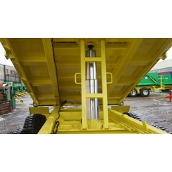 Продажа тракторных самосвальных полуприцепов ПТС-12П  и другой сельскохозяйственной техники в Московской области, Рязани, Калуге, Туле с доставкой в регионы РФ. Выгодные условия для фермеров. Сервисное обслуживание. Звоните!  ГК АгроТехноПарк